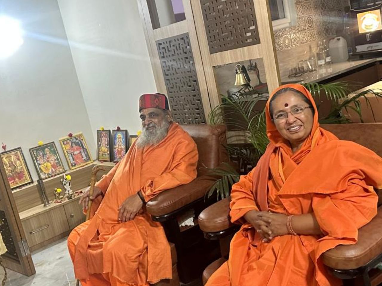 Vinod Achanta with his gurus at the DWI.agency office